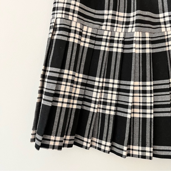 (4 for $20) Vintage Girls pleated skirt, made in Canada - Picture 2 of 3